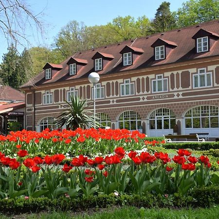 Daruvarske Toplice Depandansa Arcadia Hotel Exterior photo